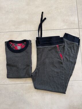 Jos A Bank Charcoal Men's Thermal Set with Red Plaid Trim